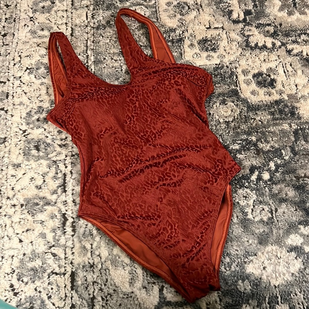 Bcbg bodysuit leotard jacquard embroidered shiny 80s 90s Y2K STYLE RUST RED
